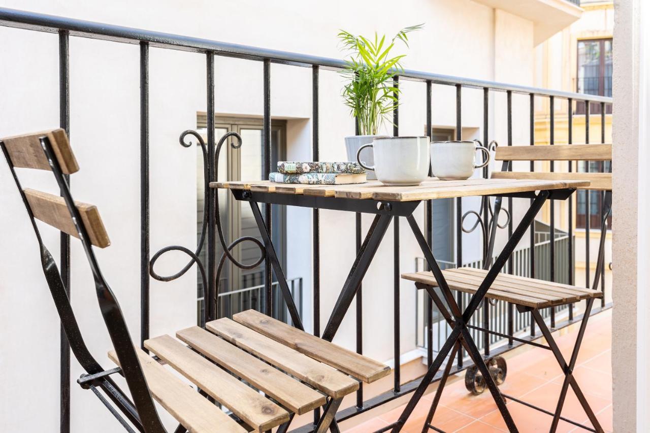 Pleasant Apartment In Malaga Center 2º Exteriör bild